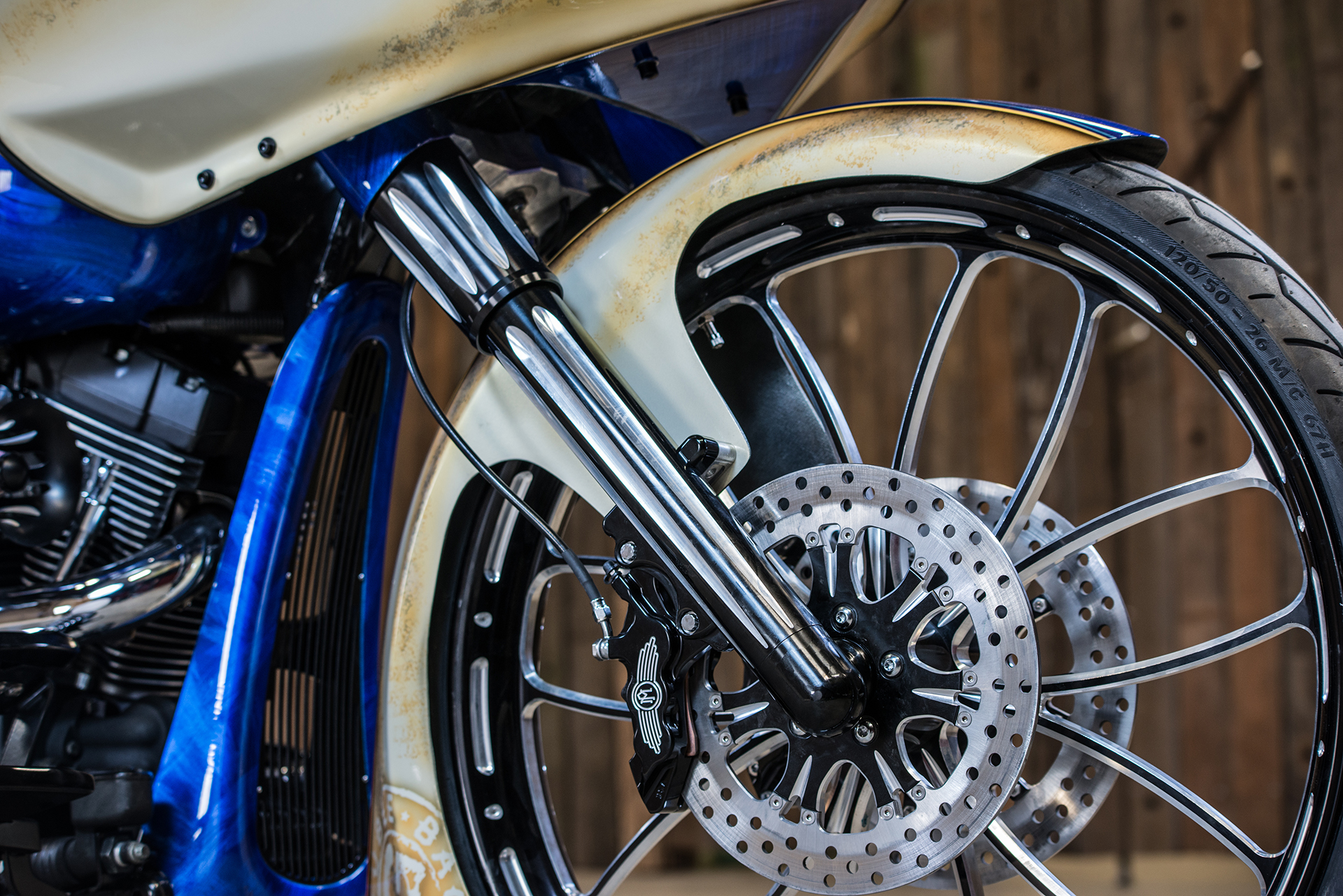 Custom Paint Harley-Davidson Road King van Double G Baggers