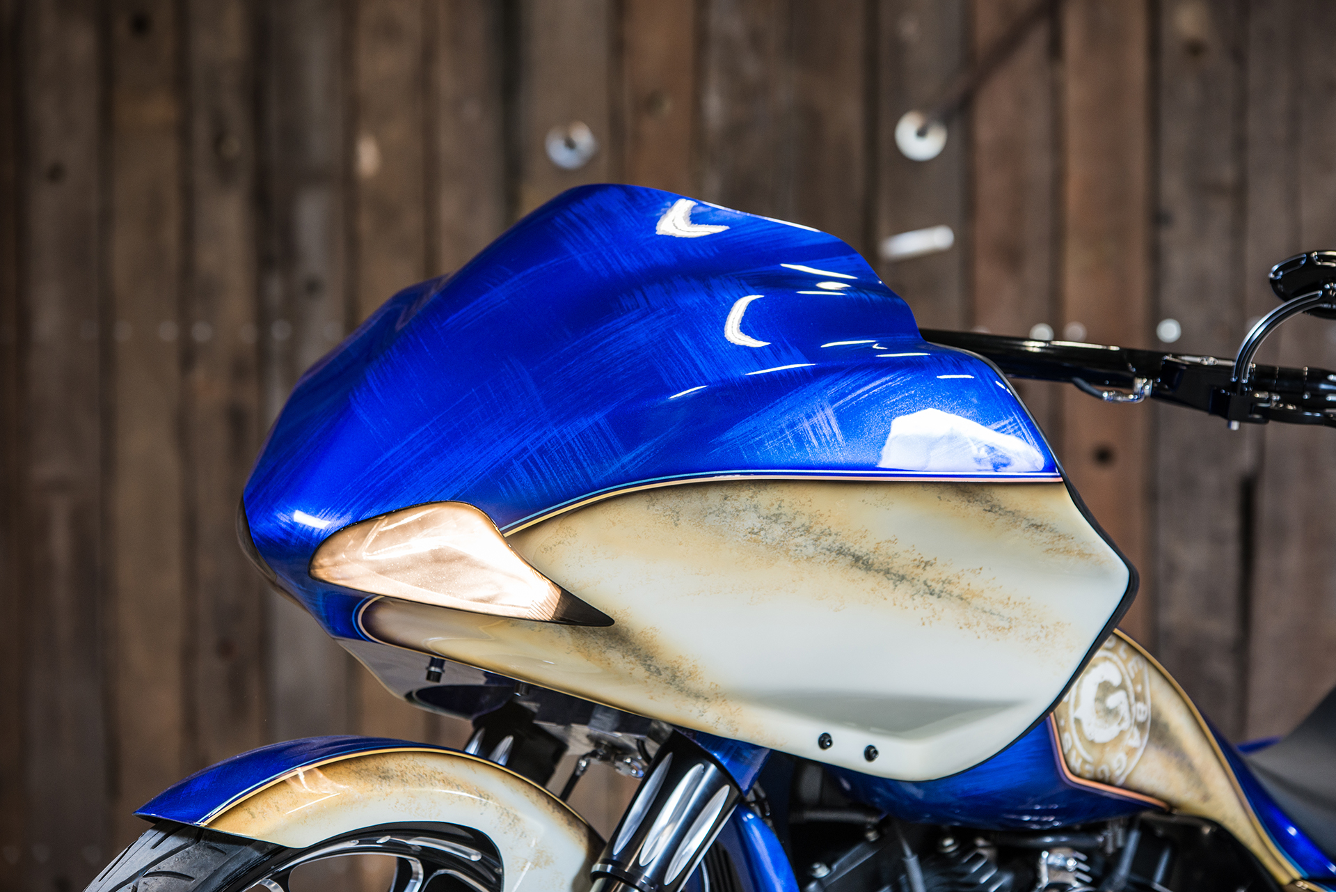 Custom Paint Harley-Davidson Road King van Double G Baggers